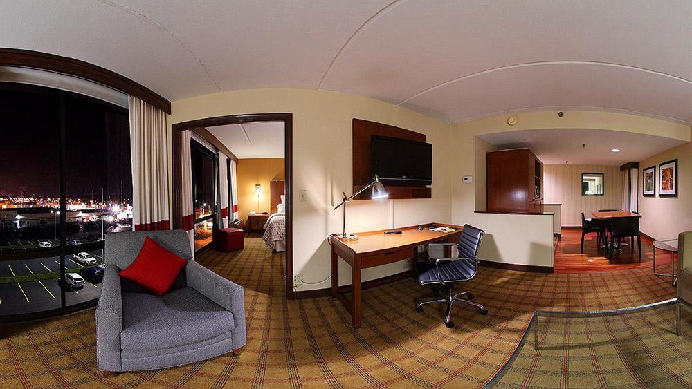 Hotel Four Points Philadelphia Northeast Esterno foto